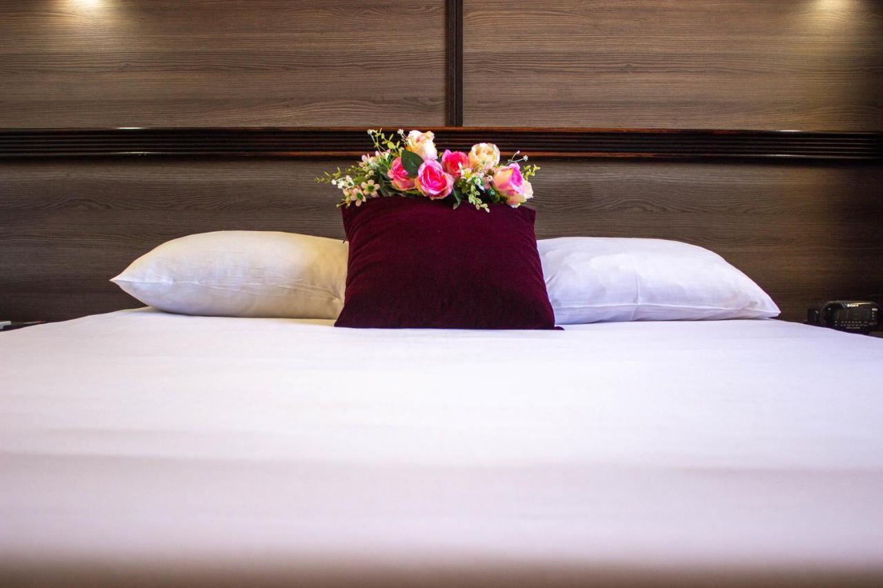 נומיאה Hotel Le Paris מראה חיצוני תמונה