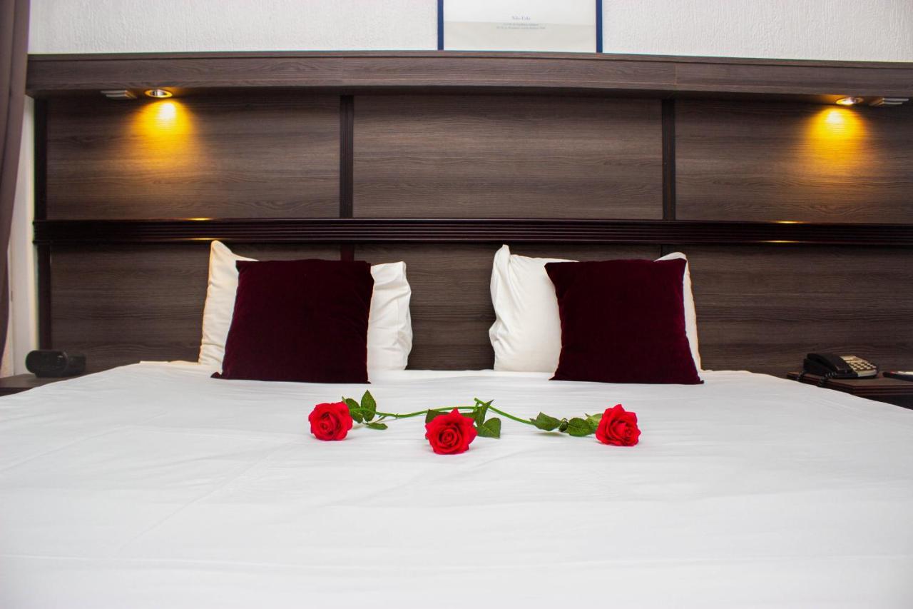 נומיאה Hotel Le Paris מראה חיצוני תמונה