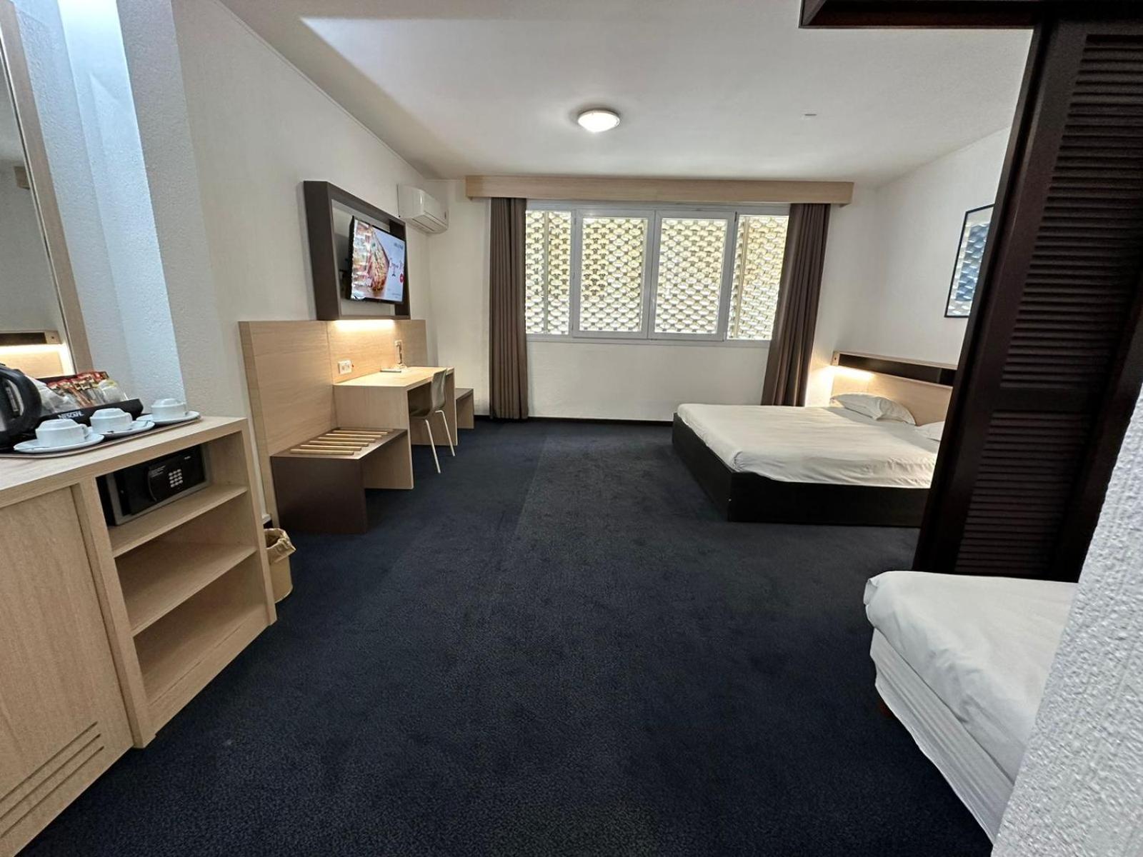 נומיאה Hotel Le Paris מראה חיצוני תמונה
