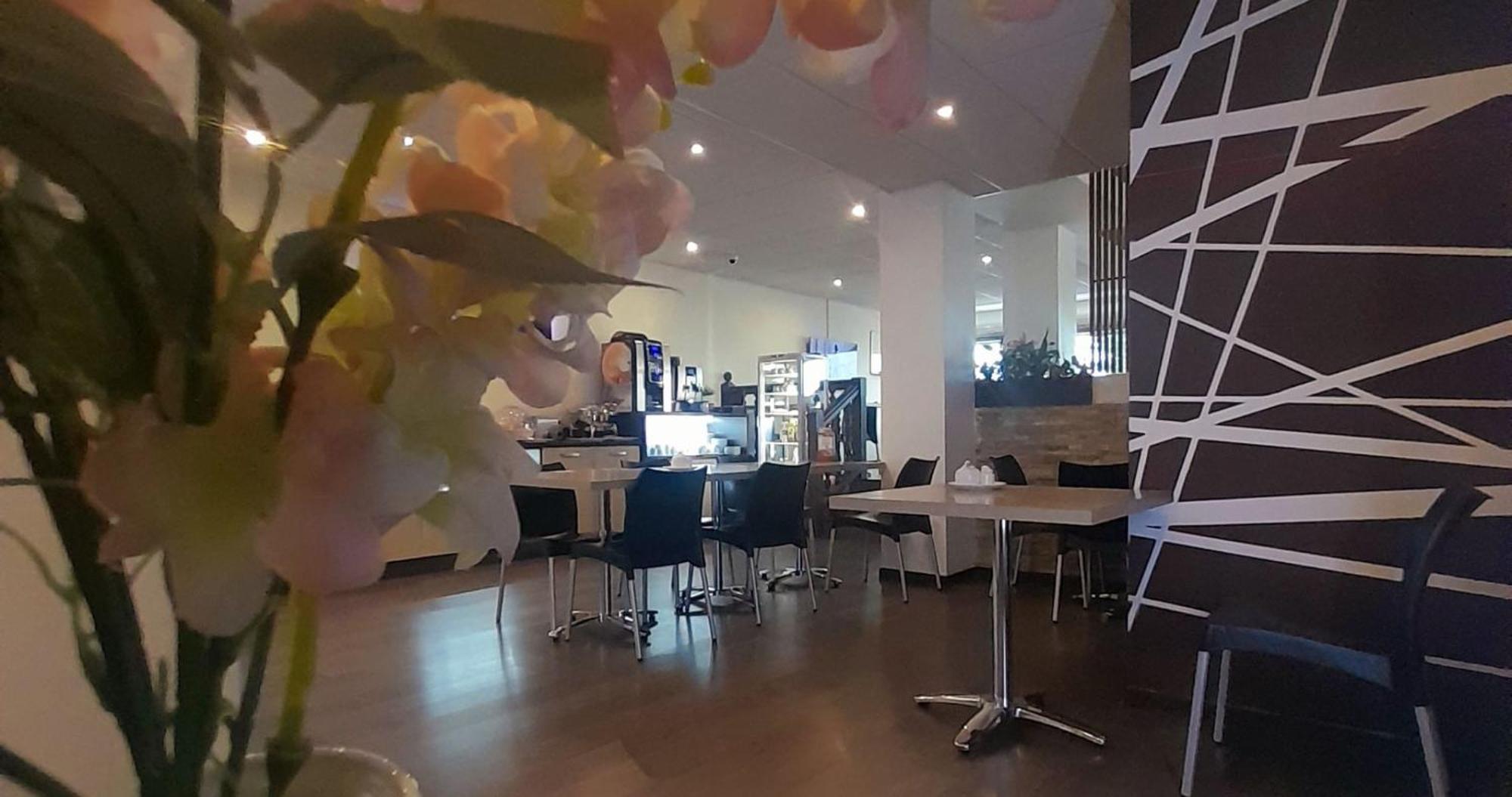 נומיאה Hotel Le Paris מראה חיצוני תמונה