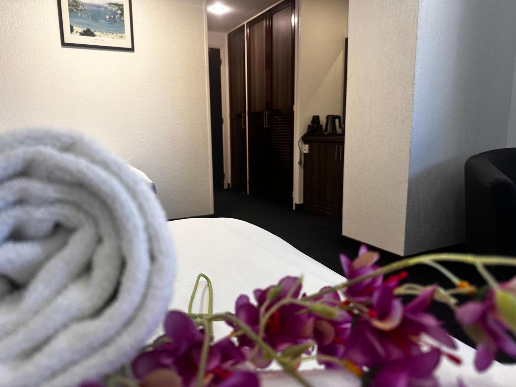 נומיאה Hotel Le Paris מראה חיצוני תמונה